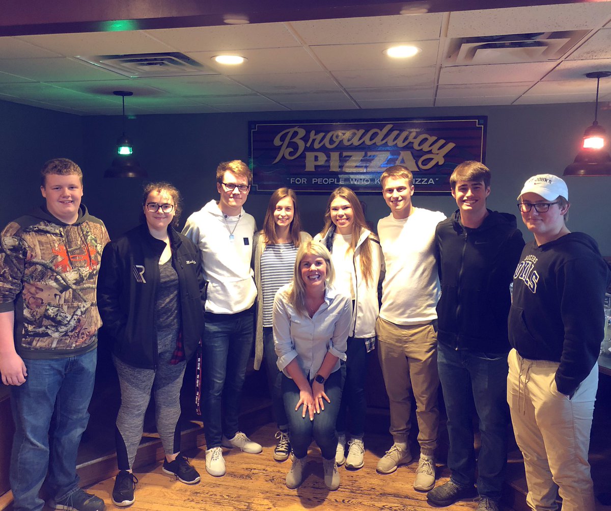 My teacher heart is bursting! This crew is my first graduating class. They have transformed from fun fifth graders to amazing, inspiring and hilarious adults. I’m so honored that they met me for a pizza party tonight. ❤️<a href="/RogersHighSclMN/">Rogers High School</a> @bittmand @PrairieViewEMS @ErinETalley