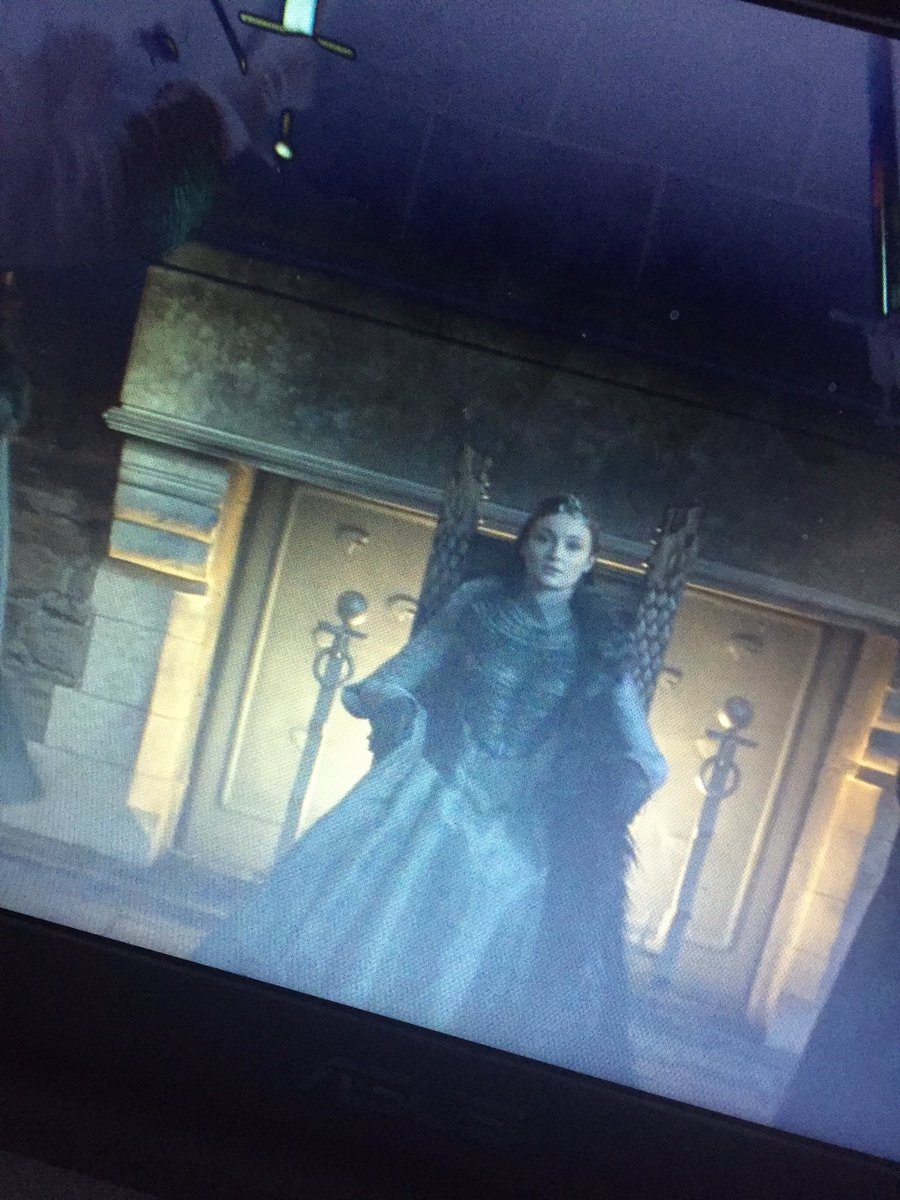 dylan_ringuin's tweet photo. J’avaisdit qu’elle serait là reine 😂 les stark on tout rafler 😂😂#GameOfThronesFinale https://t.co/VnH8wWWBMN