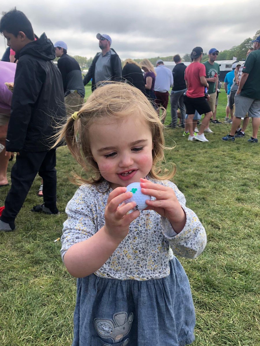 decciemac08's tweet photo. A great day @PGAChampionship topped off by @ShaneLowryGolf making this little cailín’s day #gent 🍀 🇮🇪 ⛳️ https://t.co/z1EuvVudx7