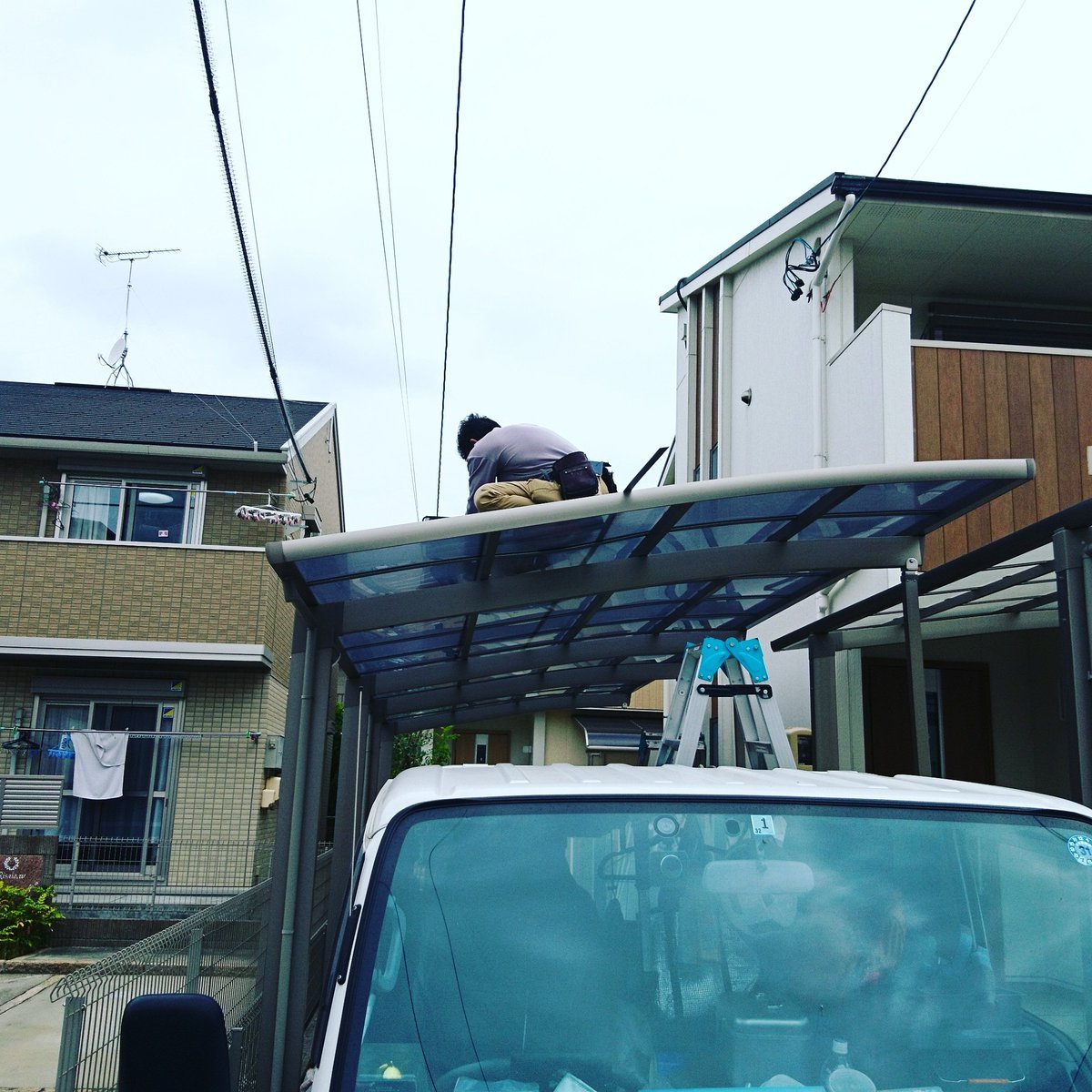 Plamanus カーポートの強風対策で 屋根材ホルダーを設置 カーポート工事 強風対策 屋根材ホルダー 名古屋市北区 修理の窓口 Plamanus Plamanus カーポートの強風対策で 屋根材ホルダーを設置 カーポート工事 強風対策 屋根材ホルダー 名古屋市北区 修理の窓口 Plamanus