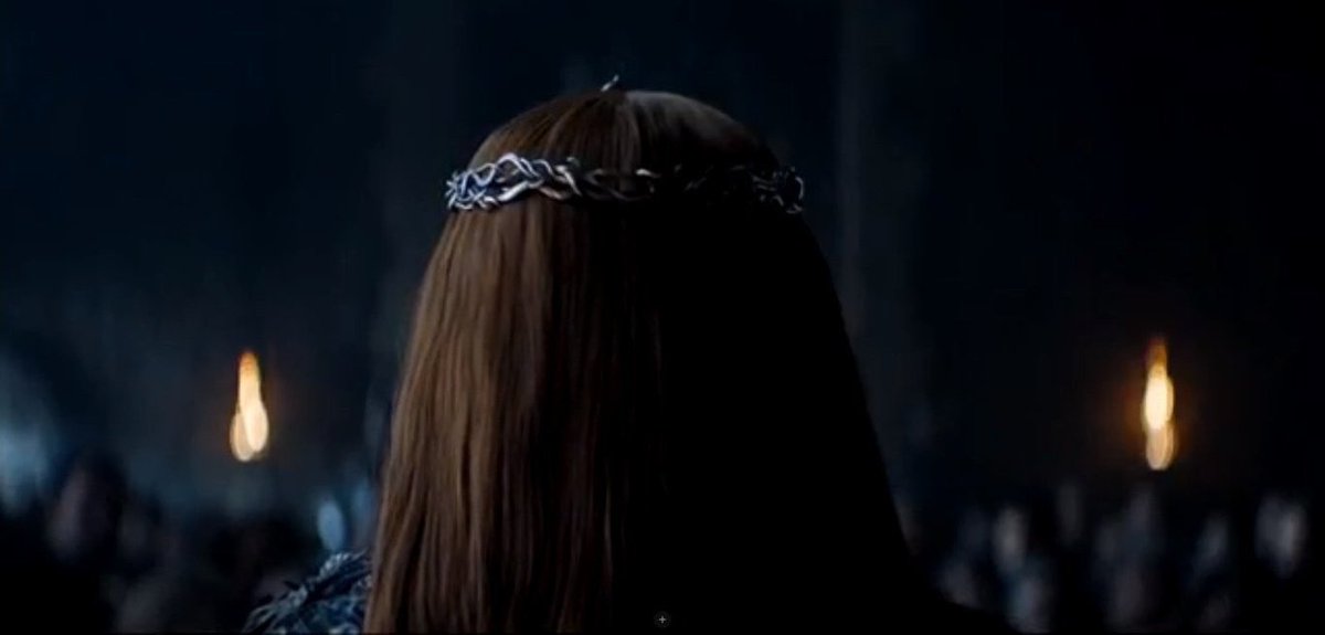 SerASOIAF's tweet image. ‘If I am ever a queen, I’ll make them love me.’

-Sansa Stark
#ASongOfIceAndFire #QueenInTheNorth