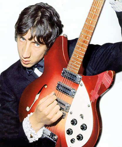 Please join me in wishing Pete Townshend of a very Happy Birthday ! =) 