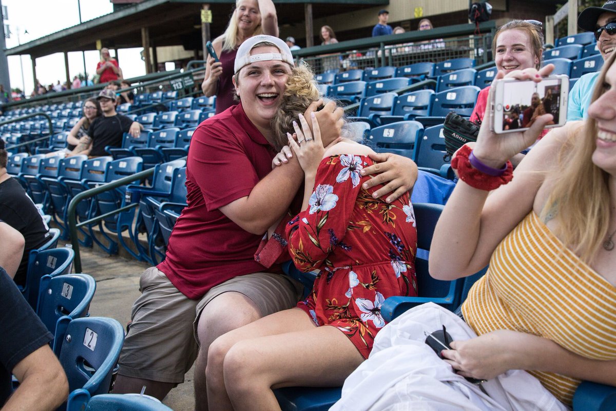 ashley_o56's tweet photo. the camera guy sent us the pictures and idk if i’m embarrassed at myself or even more in love with him and his reaction https://t.co/icS99pTGtv