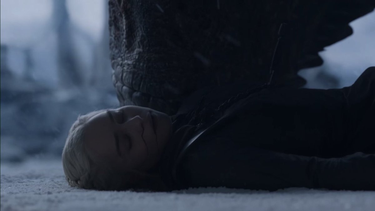 ohmytargaryen's tweet photo. Drogon trying to wake up Dany
That moment destroyed my heart 

#GameOfThrones #GameOfThronesFinale https://t.co/46Y6bJnNHO