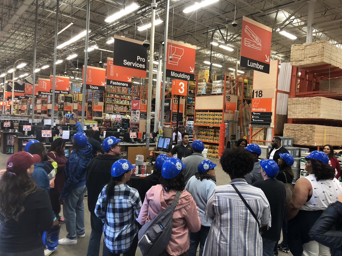 caseyo_behr's tweet image. Great Turnout Today For An Investor Walk At Dan Ryan THD!!! Great Job To Danny, Izzy and Charles For Rep’Ing Behr &amp;amp; THD. Over 60 People Looking To Invest In Chicago!!! @ghutch1988 @THDIzzyAvila @DanRyan1914 @ScottRud1