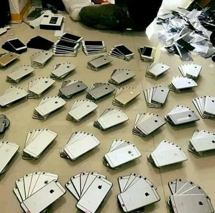 الذي عد يعطني جوال زي هذلا واربي اني باااكون خاتم في يده والذي يريد مني اعطيه 

هياااا فينكم