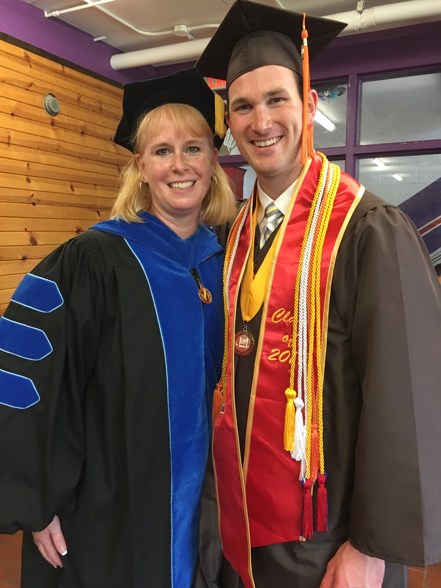 carriewhittier's tweet image. Thankful for the opportunity to celebrate these @ValpoSigEp men at the Hoop of Steel ceremony following today’s @ValpoU graduation ceremony. #LoveThem #ValpoGrad @officialsigep @SigEpVolunteers