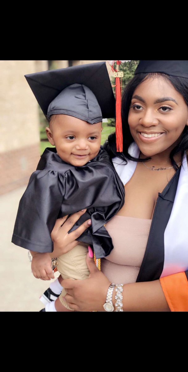 TayB1017's tweet image. No one else will ever know the strength of my love for you. After all, you’re the only one that knows what my heart sounds like from the inside 💙 #2019Grad #SettingAnExample #MagnaCumLaude #OneDegreeHotter #Mommiana #BuffaloState