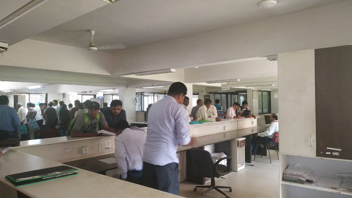 ProSampark's tweet photo. @CollectorGnr @RACGandhinagar 
#gandhinagar Dist.
A Bit More Traffic In Jan Seva Kendra Gandhinagar.
Welcome Now And Take Benefit. https://t.co/YyT3QZejgb