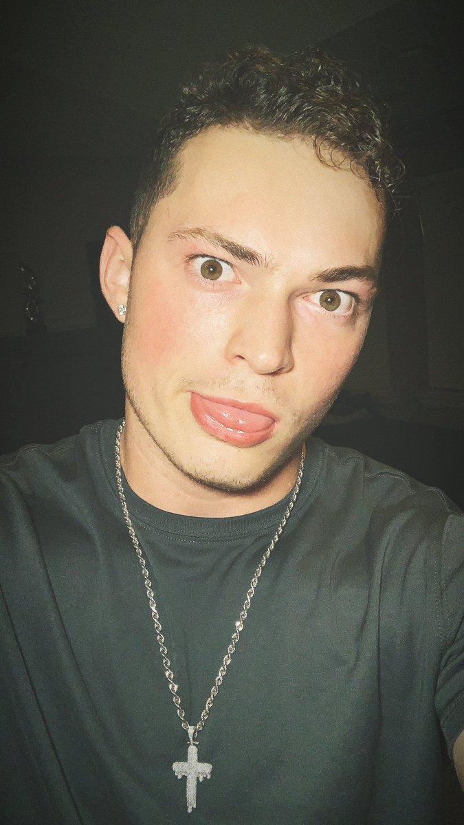 Lance210's tweet image. 😋