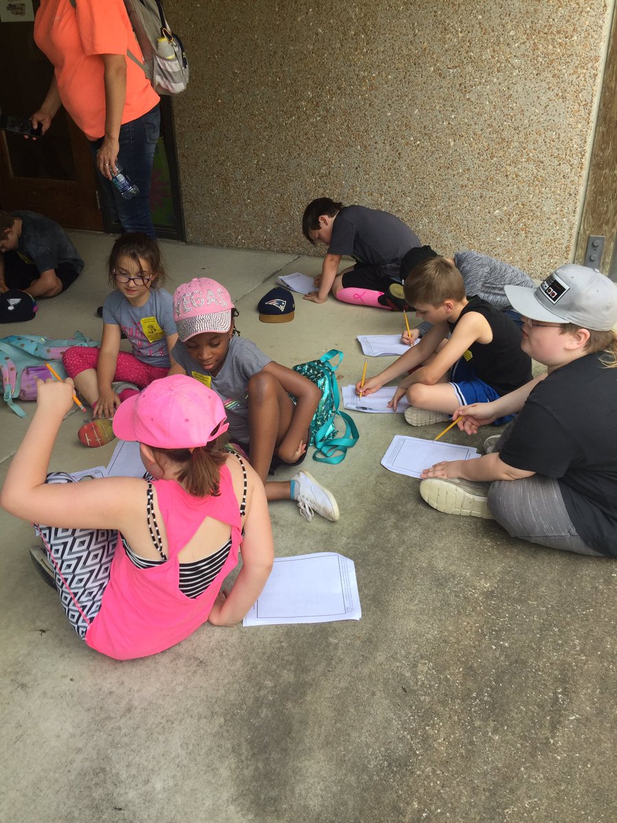 MichelleFine15's tweet photo. Field trip fun pics continued with @LVELiefer!  Learning more about our local ecosystems at Busch Wildlife.  #LVEleads #WSDlearns https://t.co/oFzWSUrd3o