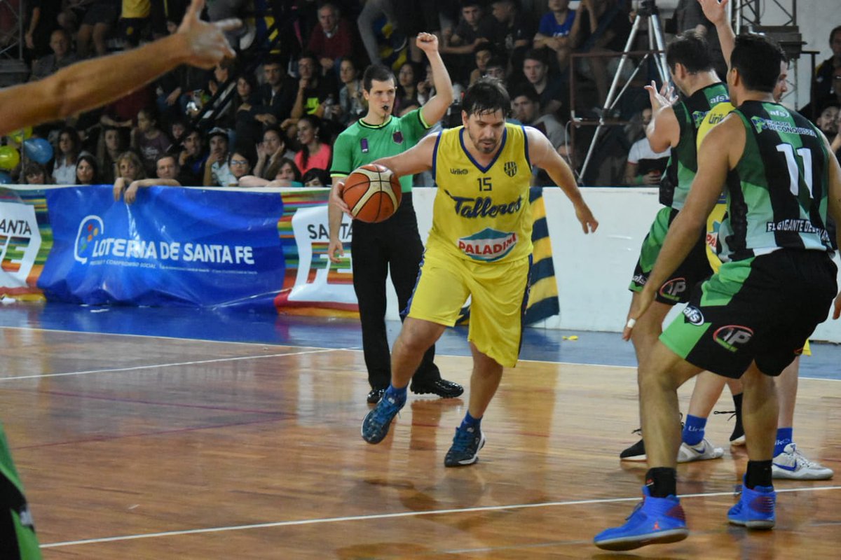 SantaFeBasket's tweet photo. Final 3er Cuarto #CopaSF
#LigaProvincialU19 #FinalJ1
Talleres 56
Platense 51 https://t.co/minJSRRnZn