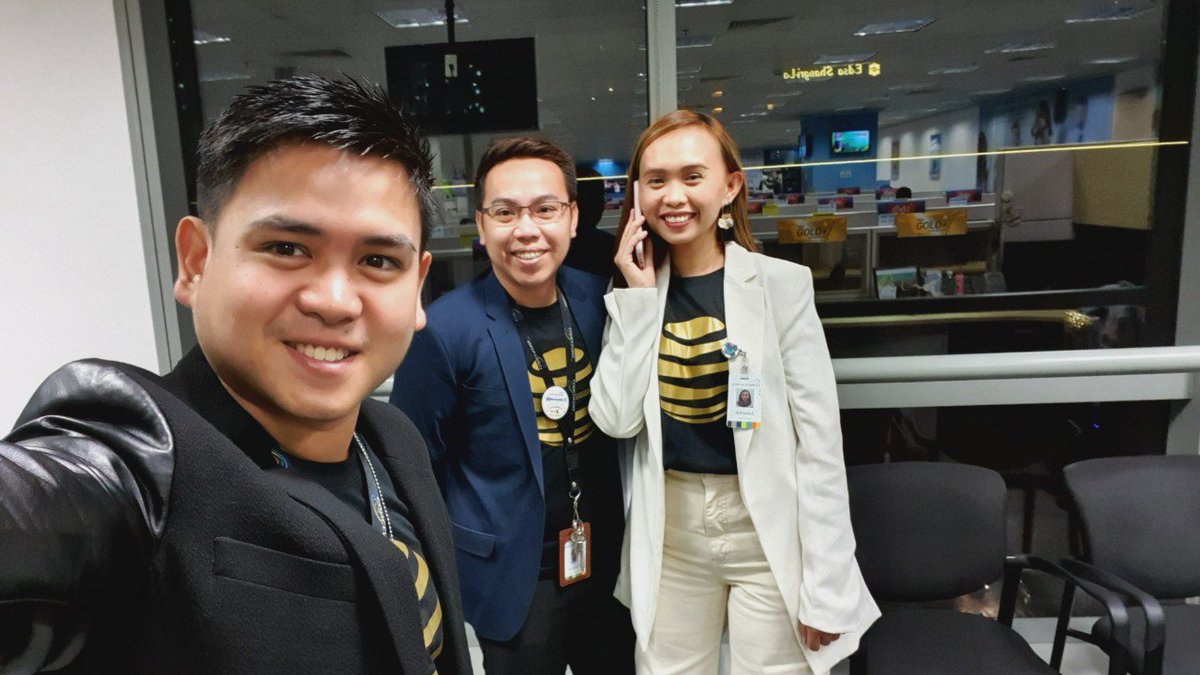 ChekRodriguez's tweet photo. Happy weekend team!  @mega_supersales @Kit_0501 @AnsariJing @despi_jay https://t.co/28KcJr8Odo