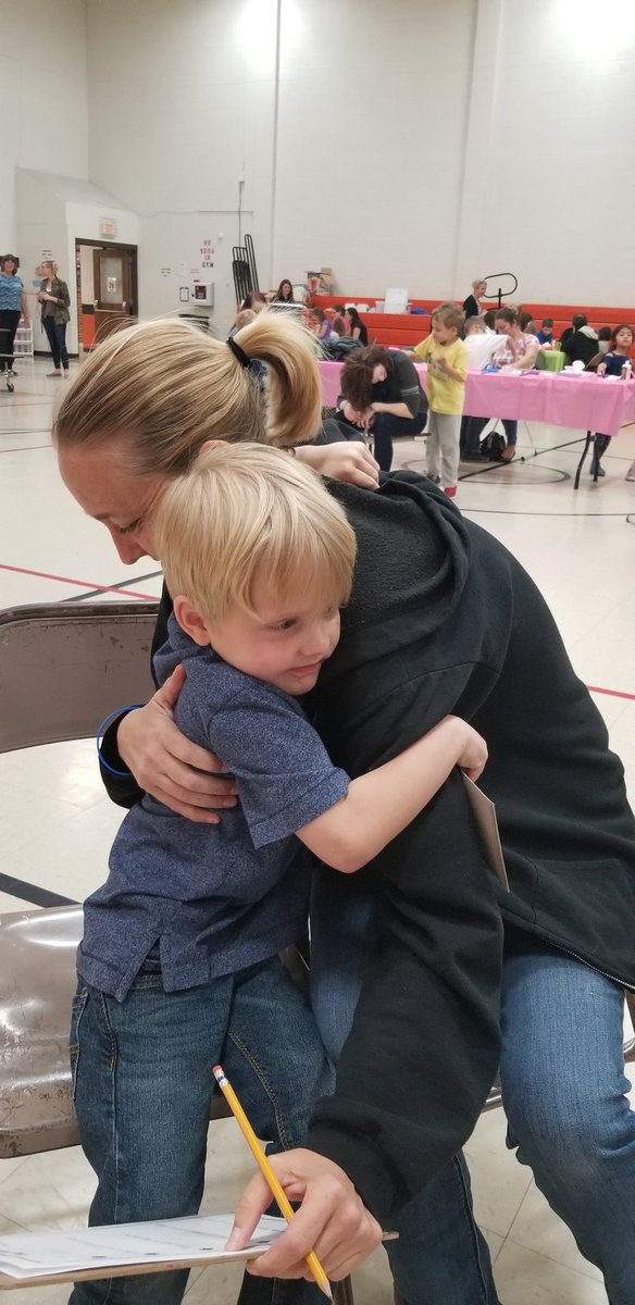 LKluemke's tweet photo. NBE carries on Mommy Spa tradition last Friday.  The moms walked away looking beautiful and relaxed!  #wesclinwarriors https://t.co/77jypWYkKz