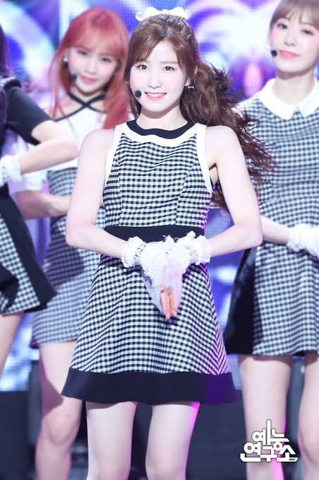 うさこ 垢抜けるにはメイクも大切だけどまずは痩せることなんだなって 超多忙なはずなのに体型管理ばっちり本田仁美ちゃんはすごい T Co Zw0tntevh5 Twitter