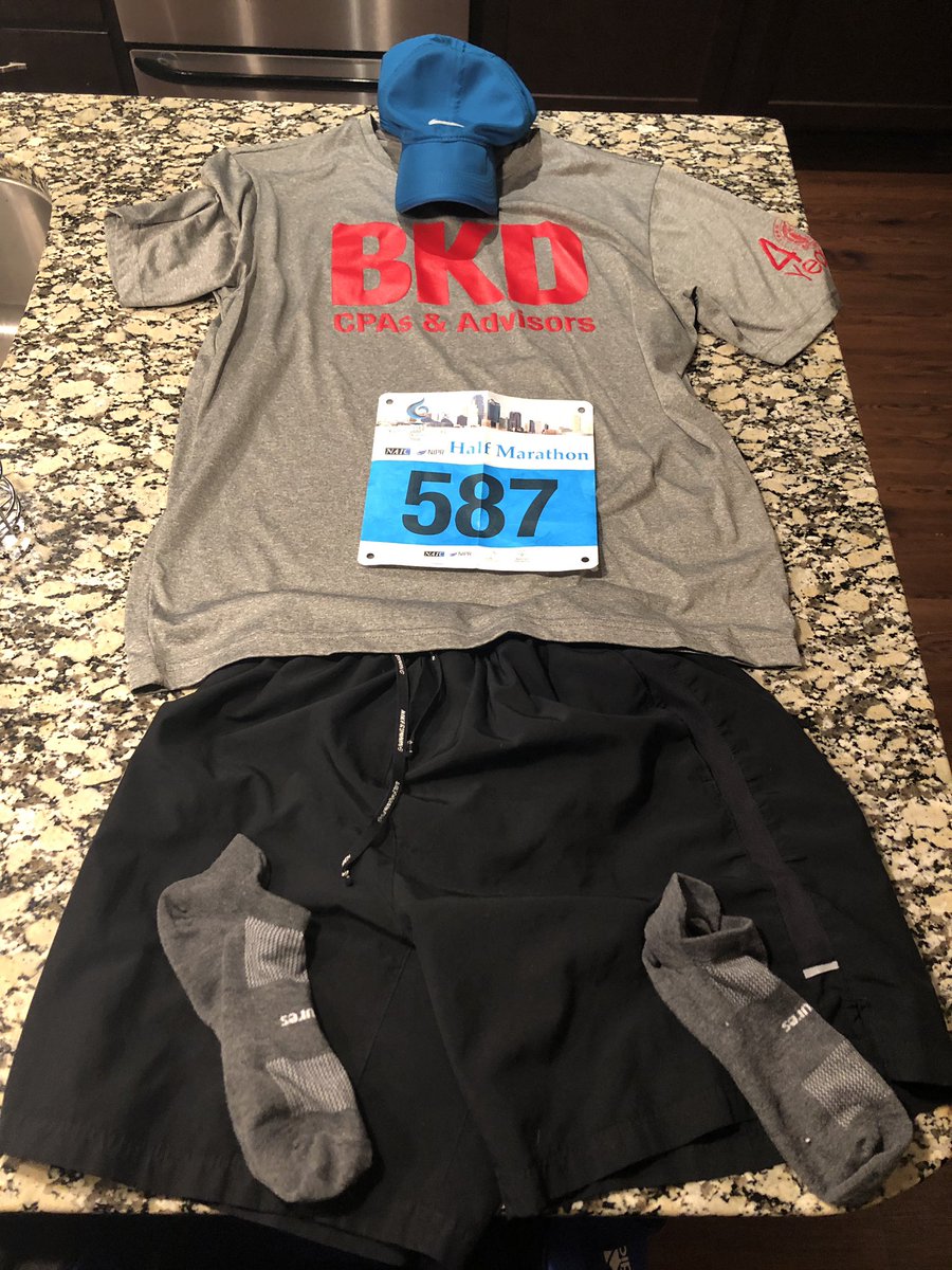 danschwartzkc's tweet photo. Flat Dan is at it again! Last half marathon of the season running for @BKDLLP in the @KCCorpChallenge! https://t.co/eJnMudronC