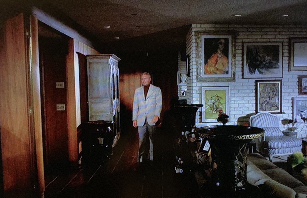 Seriously, Columbo, you might be fucking up my thesis about the material shittiness of the ‘70s with all these droolworthy interiors.