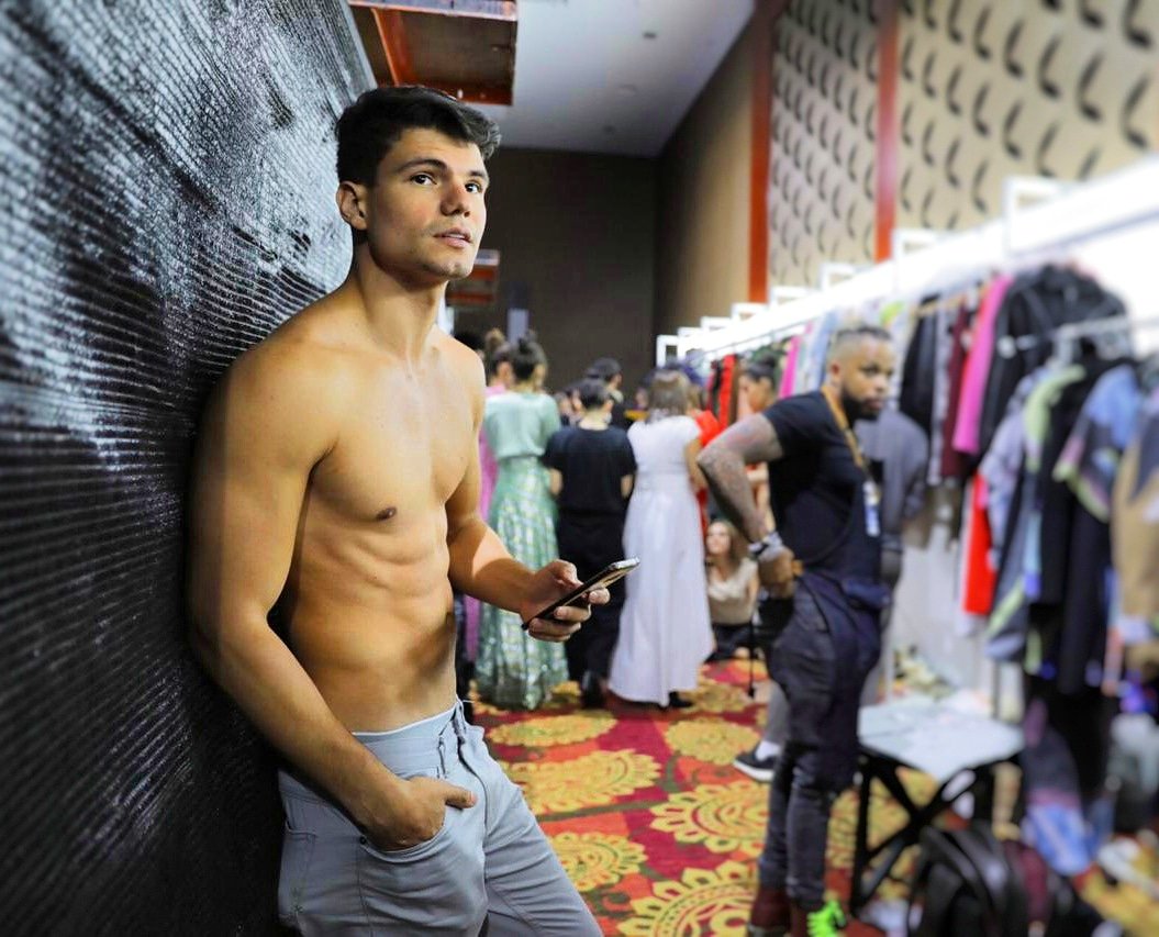 DougCCh's tweet photo. #backstagemoments at #MBFWSJ https://t.co/bqUlydCc3q