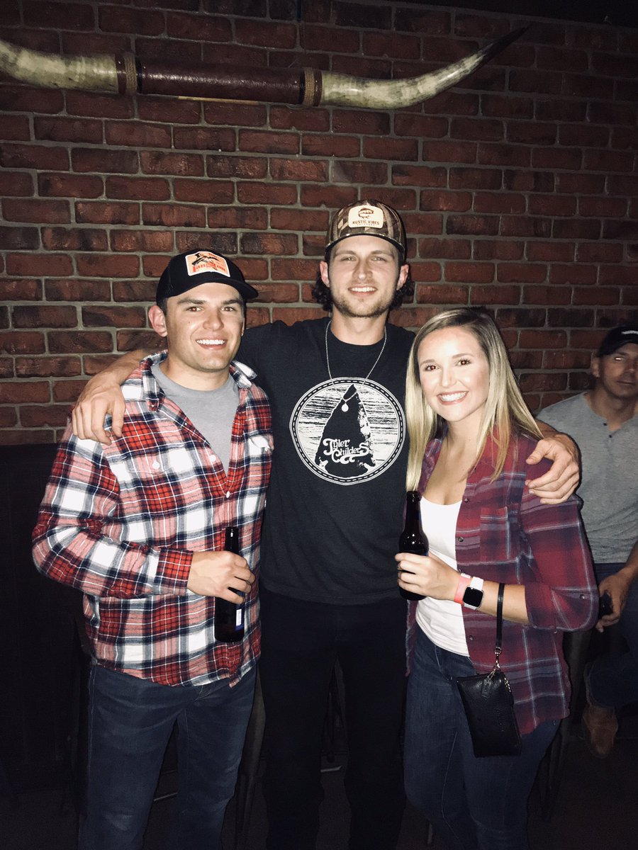 cschweiger7's tweet photo. Just met @SeanStemaly and @JonTLangston 😍😍😍 https://t.co/hGMjPJvytO