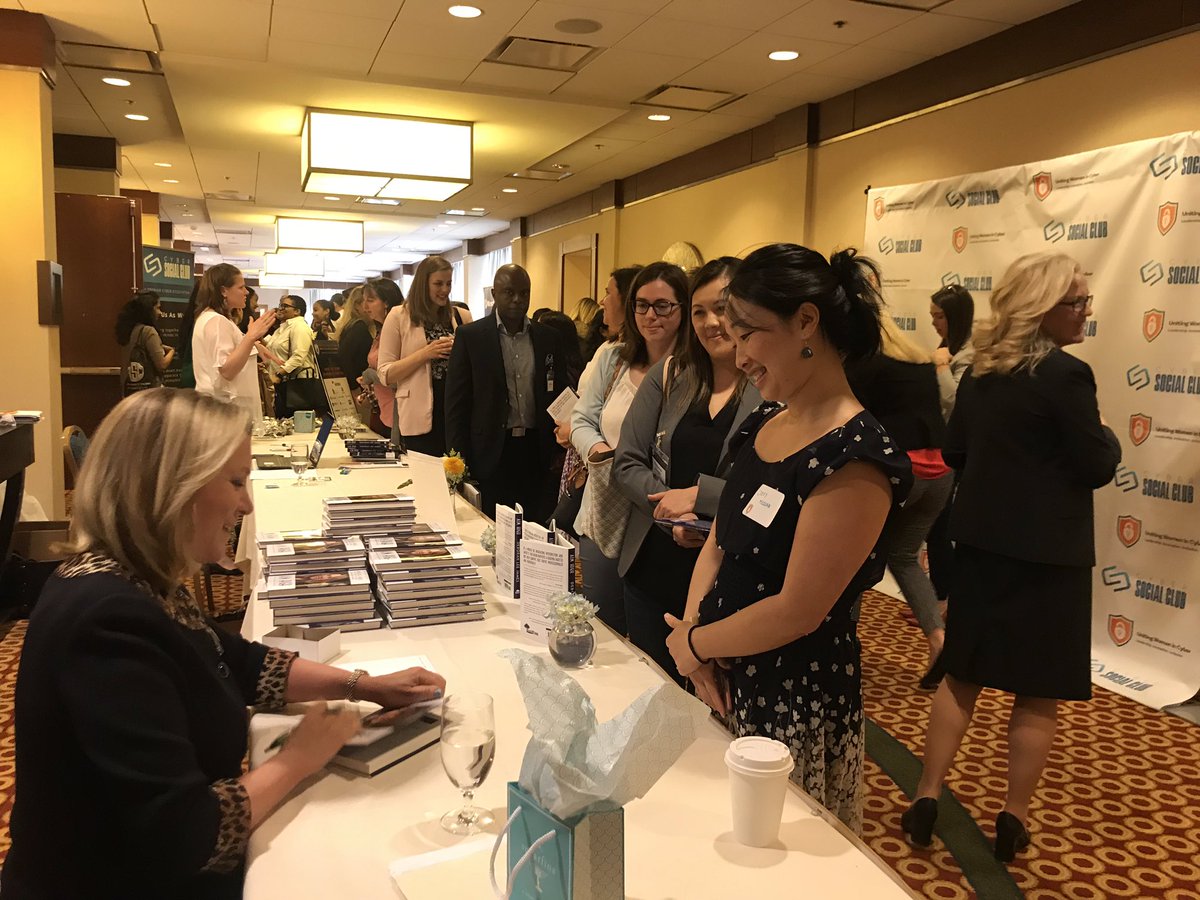 UWICsymposium's tweet photo. Amazing day! #UWIC19 #fearlessworkforce https://t.co/vRZa0YyPMA