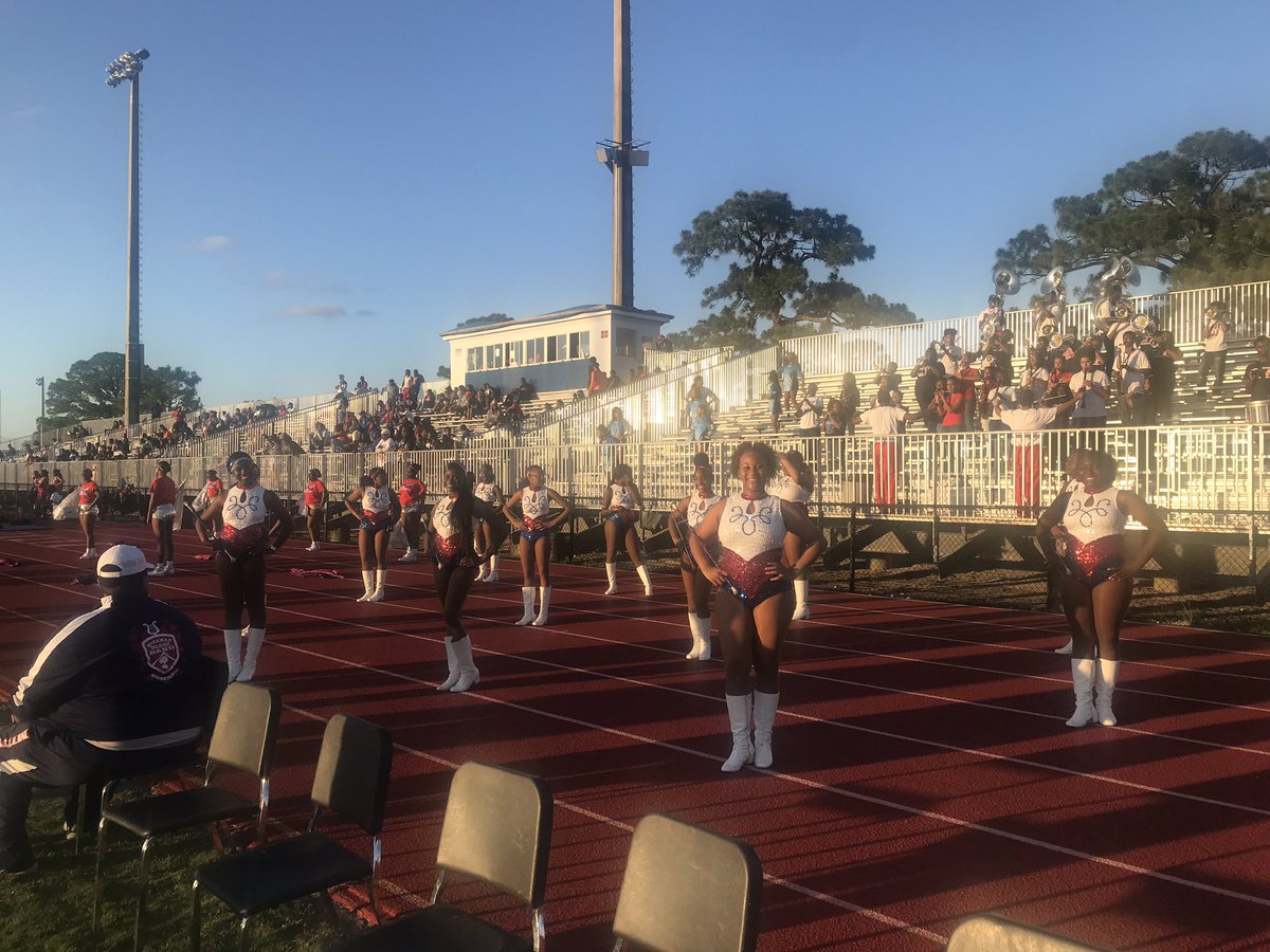 msformoso's tweet photo. Friday Night Lights! This evening we took on Miami Edison. Our game ended with a 14/14 tie.  Awesome job by our players, cheerleaders &amp; band! https://t.co/6otshYR1t1