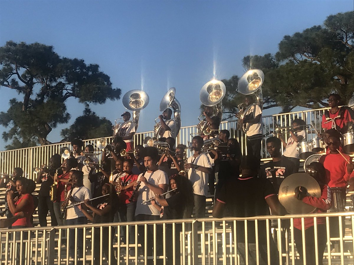 msformoso's tweet photo. Friday Night Lights! This evening we took on Miami Edison. Our game ended with a 14/14 tie.  Awesome job by our players, cheerleaders &amp; band! https://t.co/6otshYR1t1