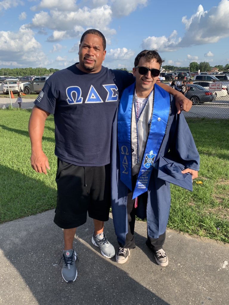 odslaa's tweet photo. Congratulations Ollie 💙⚪️ #UNO2019 #Graduation2019 https://t.co/DUa27lO9rH