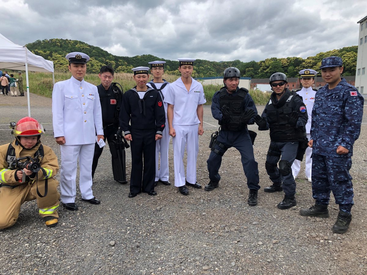 舞鶴地方総監部 公式 No Twitter 舞鶴グリーンフェスタ2019 ステージイベント情報 12 05頃からファッションショーを行います 海上自衛隊でしか見られないセーラー服や迷彩服などを披露します グリーンフェスタ 海自舞鶴 海自イベント 制服 セーラー服 舞鶴地方総監部 公式 No Twitter 舞鶴グリーンフェスタ2019 ステージイベント情報 12 05頃からファッションショーを行います 海上自衛隊でしか見られないセーラー服や迷彩服などを披露します グリーンフェスタ 海自舞鶴 海自イベント 制服 セーラー服