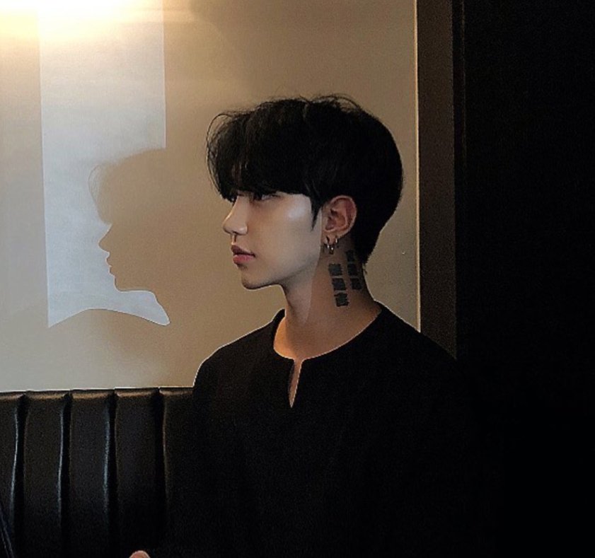 Darkmoon_pub's tweet photo. ชื่อ:มิน
ตำแหน่ง:บาร์เทนเดอร์
คำคม:อยากได้อะไรบอกเลยครับ จะหามาให้ https://t.co/FHVSLuPyDa