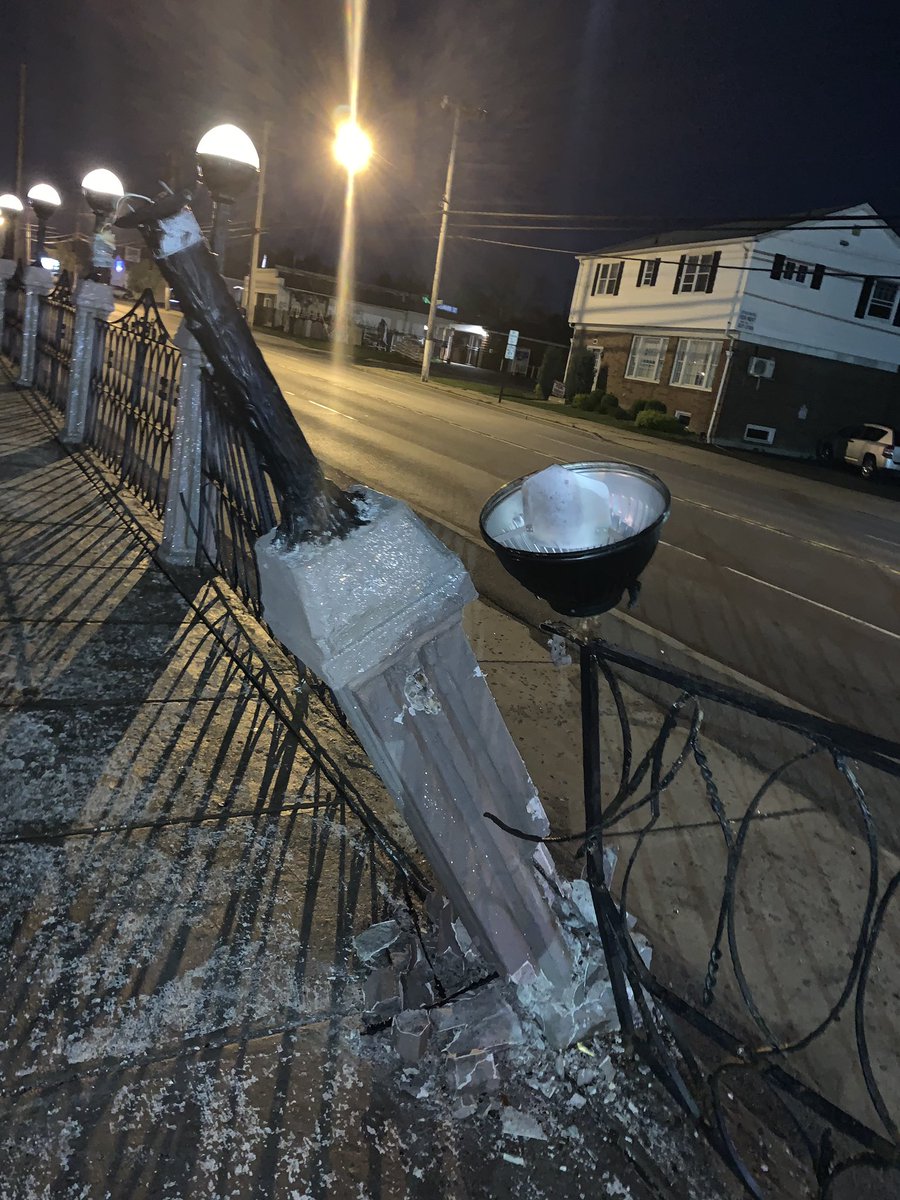 MattMarinaccio9's tweet photo. Lackawanna police will not let me file a complaint but I witnessed them let a drunk driver go because he is a former police officer after driving into a pole at jays white elephant in south buffalo https://t.co/QkP1oB3wF0