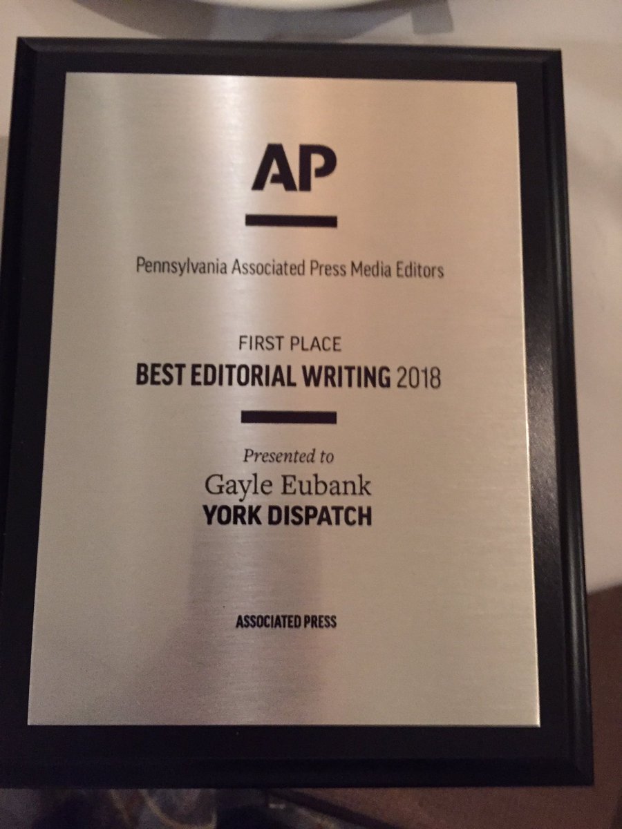 gaylestorm's tweet photo. So, got this award for editorial writing tonight from #PAPME. Pretty excited, actually. #journalism https://t.co/AuYs0AYxen