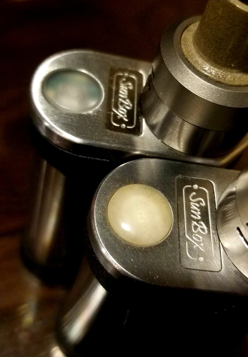 CherryBbox1's tweet image. GameOver3のCustom パフボタン
本水牛の角を使用して1つ1つ作っています。
水牛の角の特性でLEDの光がぬらぬらと光ります。

#CherryBbox
#GameOver3
#VAPE好きな人と繋がりたい