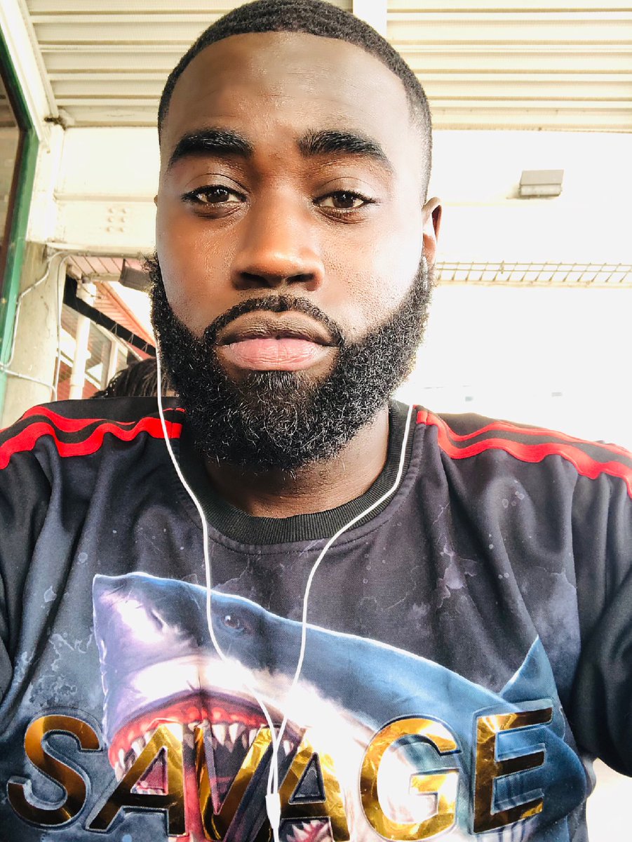 TonyChilds_'s tweet photo. Sometimes you gotta take yourself out on dates 😋😋
#IBringMe #Foodie #Daydrinker #InnerHarbor https://t.co/wKuSh1kNLO
