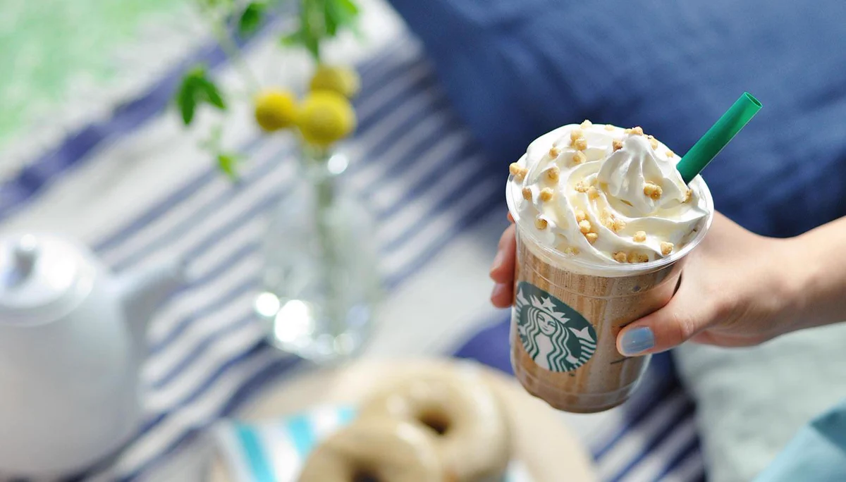 新緑の季節はロイヤルミルクティーフラペチーノで決まり！絶対美味しいやつやん！