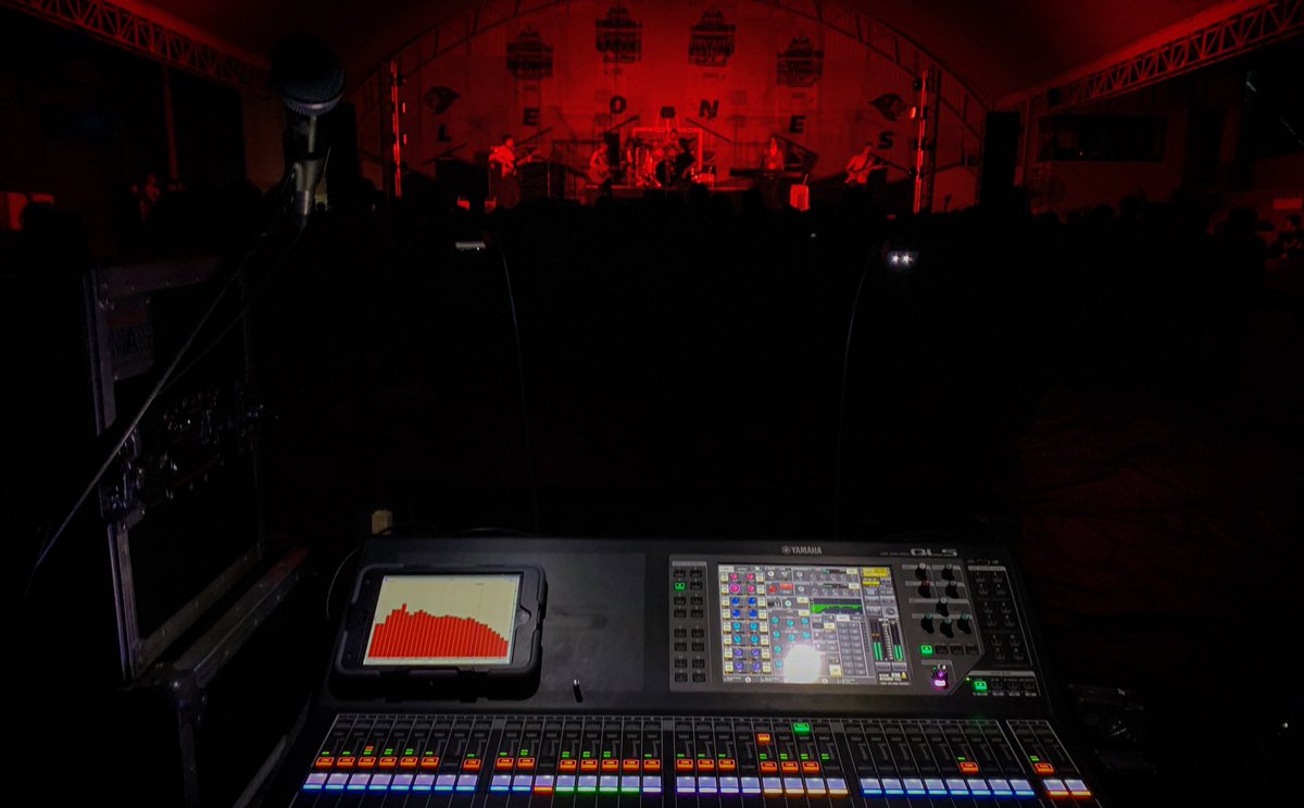 amedinav's tweet image. Hoy tocó #FOH con @marcos_menchaca en @anahuacxalapa! 👊🎚

#QL5 
#Yamaha