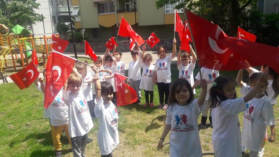 KamuranERDEM's tweet photo. ÖZEL ASRIN ANAOKULU'NUN MİNİK KINALI KUZULARI. https://t.co/sOS6N08Sri