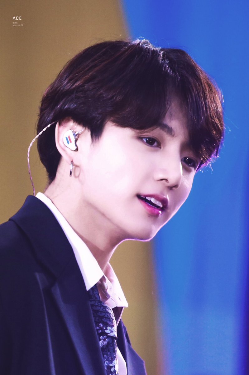 ACEtic_JK's tweet photo. 190515 GMA

Realism oil-painting 

#BTS⁠ ⁠⁠⁠⁠#방탄소년단 #정국 #전정국 #JK #jungkook @BTS_twt https://t.co/65oQXG10uM