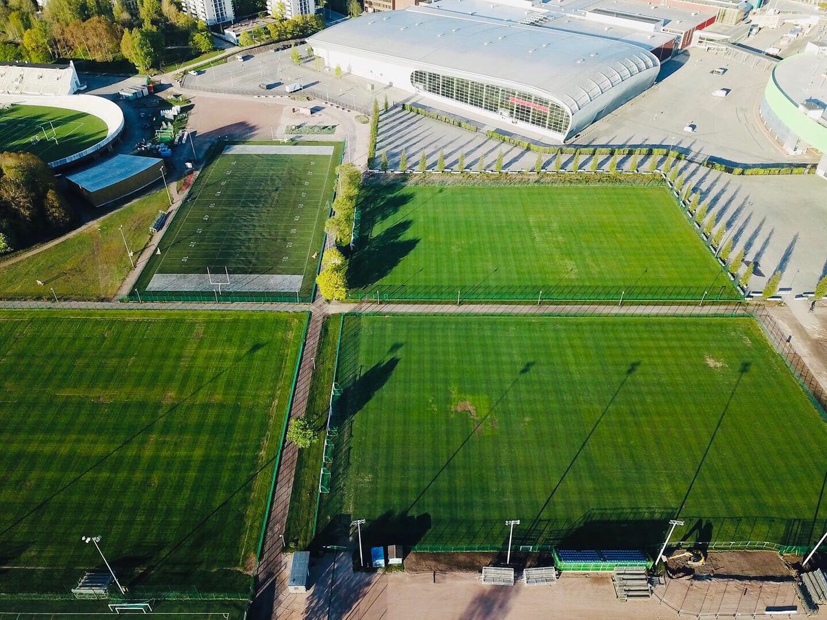 kapylanpallo's tweet photo. Viikon päästä 500 joukkueen kevätturnaus eri Helsingin kentillä. 

Käpylässä nurmet huippukunnossa ⚽️👍🏻

#KäPa 
#kevätturnaus2019
#jalkapallo
#junnufutis
#Helsinki https://t.co/yZiQQCaQc8
