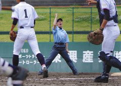 chunichi_tokai's tweet image. 【夢は甲子園女性審判　浜松江之島高・小山さん】
浜松江之島高（浜松市南区）三年の小山万智子さん（１７）は、女性審判員として初となる高校野球の静岡大会参加を目指しています。
chunichi.co.jp/article/shizuo…