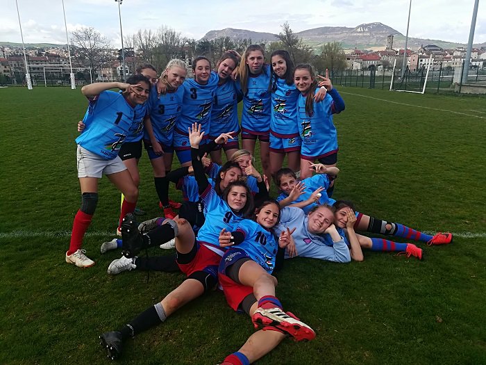CollegeMontech's tweet photo. Rugby au collège: Finale à Angers pour les minimes garçons (21 au 23 mai) et     minimes filles (2ème année consécutive) à Chartres (12 au 14 juin). Bravo aux équipes et à l'encadrement. Le collège 1er supporter! @Occitanie @tarnetgaronne82 @Unss @DSDEN82 #mairiemontech https://t.co/5Hsi5pJvGh