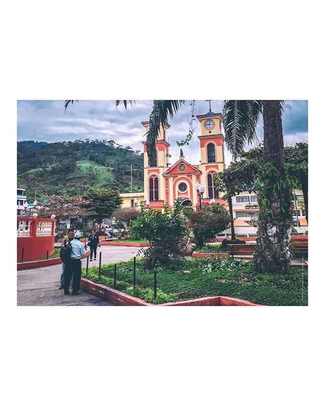 pattosar's tweet photo. Una fotografía de #PatricioSarmientoReinoso Serie Iglesias ⛪️ #Yantzaza #Ecuador #ProyectoEcuador2019 #patriciosarmientophotography #church @patrickgog. #Ecuador #AllyouneedisEcuador. Más en https://t.co/IHofbMiCj9 https://t.co/h7EgwsPC7C