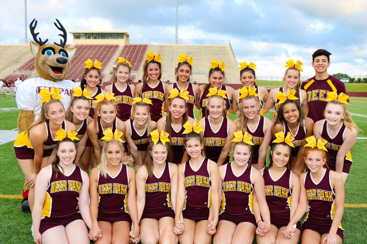 DPHSCheer's tweet photo. Varsity at Spring Game https://t.co/5ZUCjRji2V
