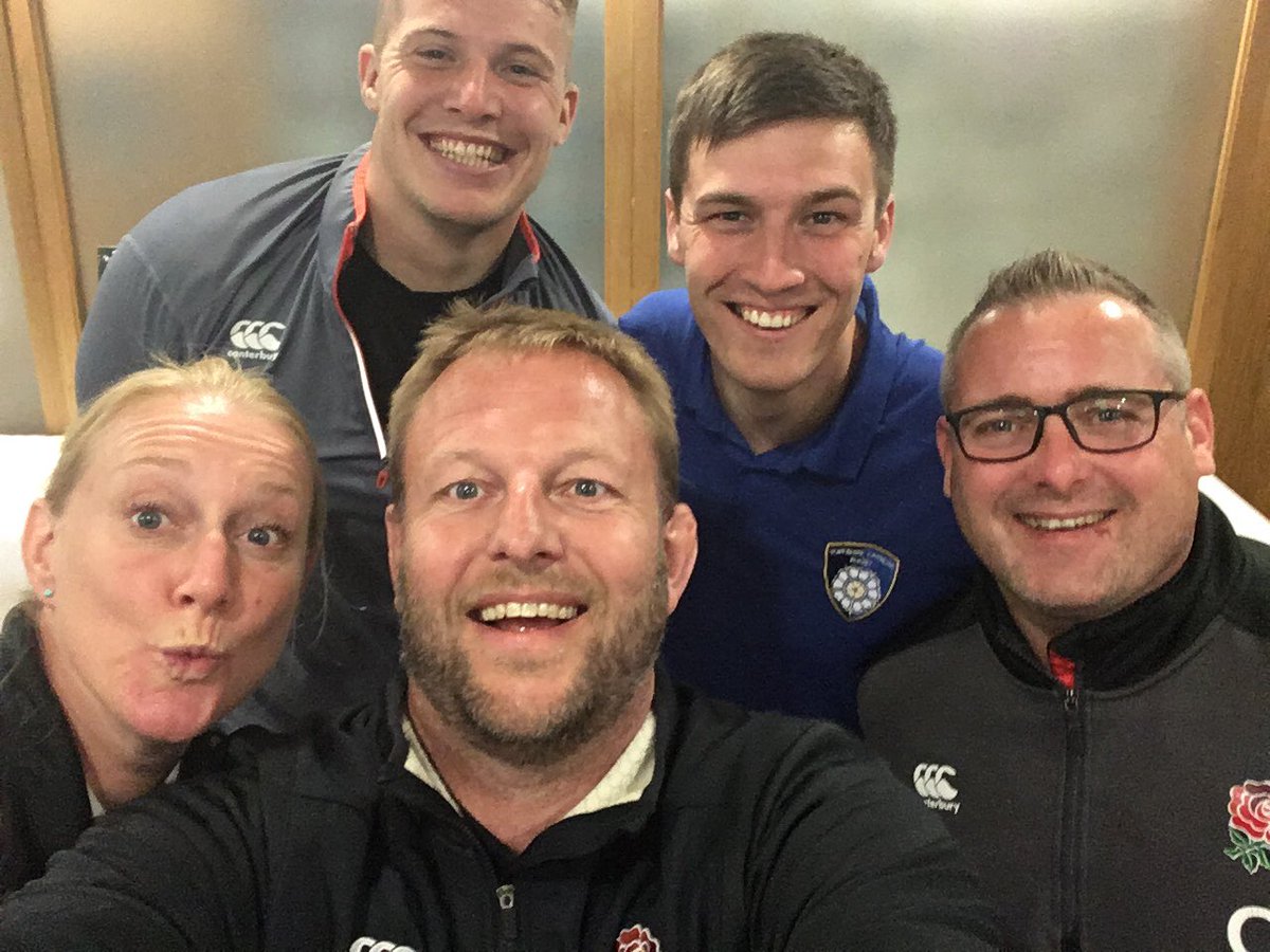 The day progresses well here at the <a href="/YRFU_Official/">YRFU_Official</a> W&amp;Gs coaching conference.   #redroses head coach  Simon Middleton talking about key areas of coaching.   #handling #decisionmaking