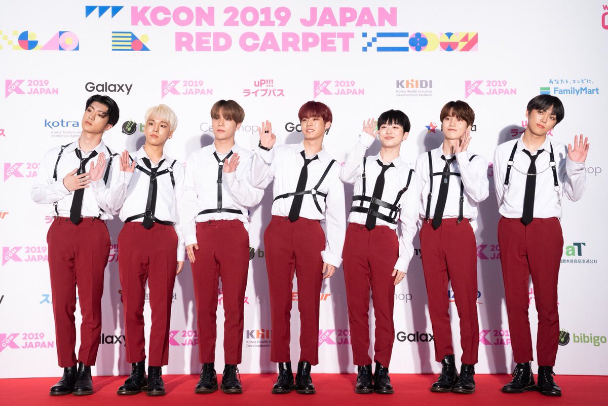 kconjapan's tweet photo. [#KCON2019JAPAN] #REDCARPET #DAY2

#ONF #PARKJIHOON #CHUNGHA #NUEST

#LETSKCON #KCONJAPAN #KCON https://t.co/CRXeQi47M3