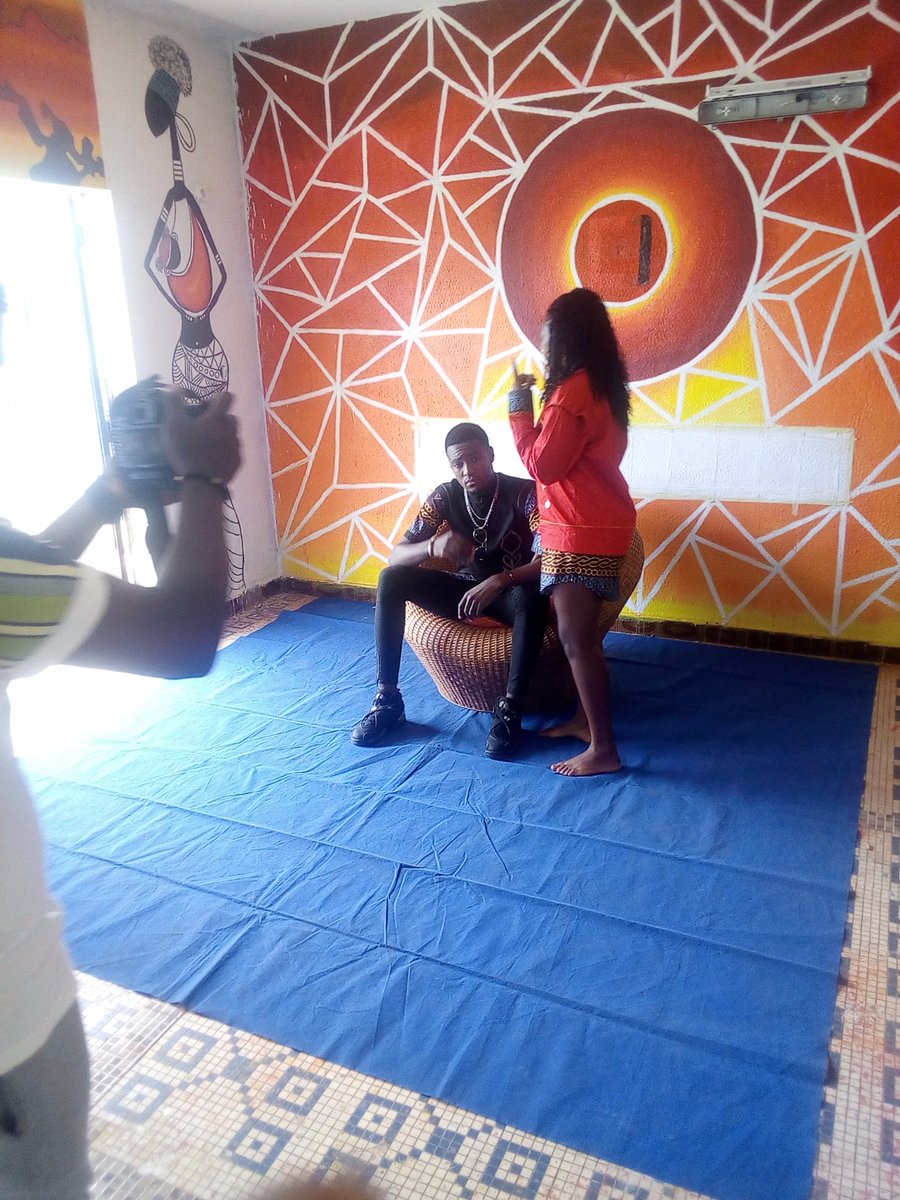 egmsamuel's tweet photo. Tournage du clip #Mayday( @HiroLeCoq ) cover by #Dolie bientot disponible whatsapp +237677015852 https://t.co/L1ea577FuL