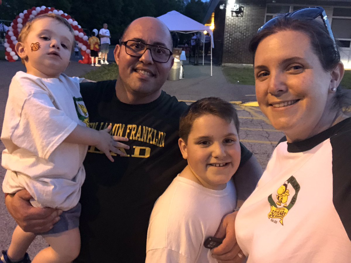 MrColli1's tweet photo. #Colli_Family
#Colli_Bros
“While we try to teach our children all about life, Our children teach us what life is all about.” https://t.co/ea97Lr70kY