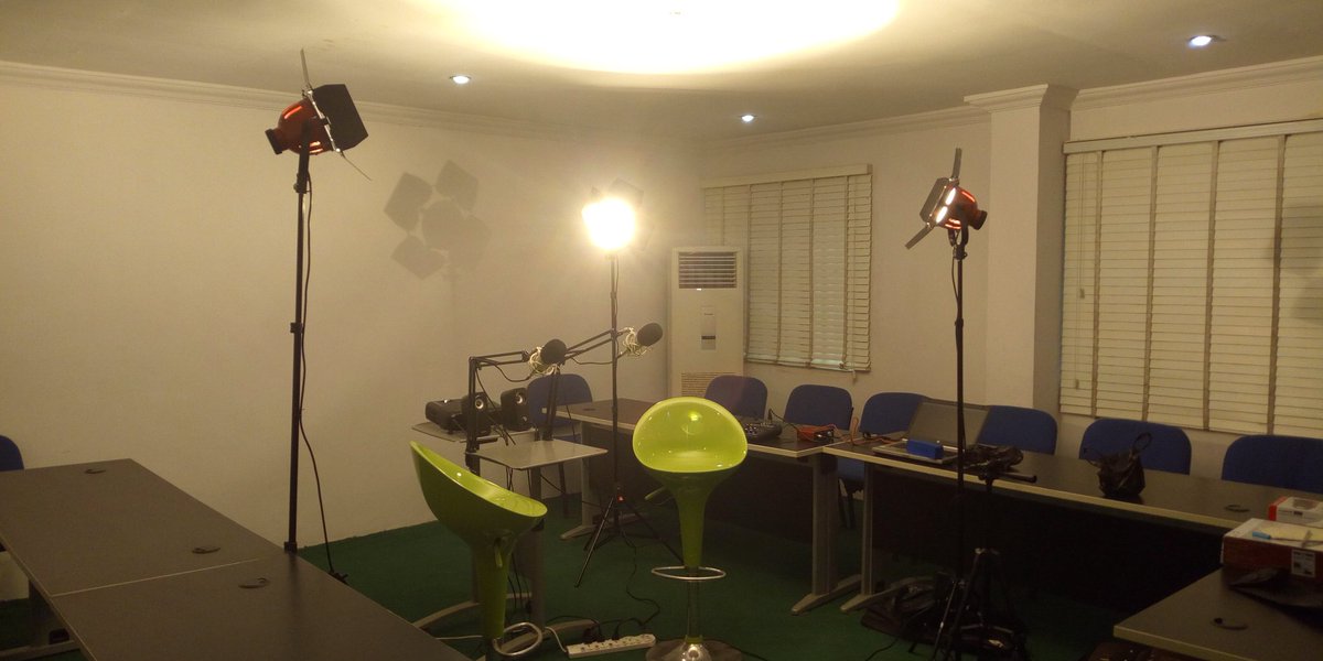 LagosBeardedGuy's tweet photo. #OurStudio
I took this picture yesterday right before we began taping "Mr. Lekan's Interview" and clearly just like you noticed the yellowish effect, I did too.... #TruthBeTold
but I said to myself, when the SUN is about to shine bright in the morning, this is exactly how it... https://t.co/bYOVHHCV7o