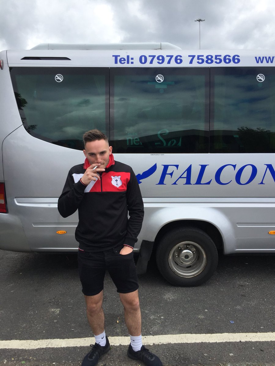 Nethertonfc's tweet photo. Dear Trust Fund AFC, we seem to have picked up something that belongs to you by mistake. Please collect at your convenience @ScholesFC https://t.co/wcJLoxqy1h