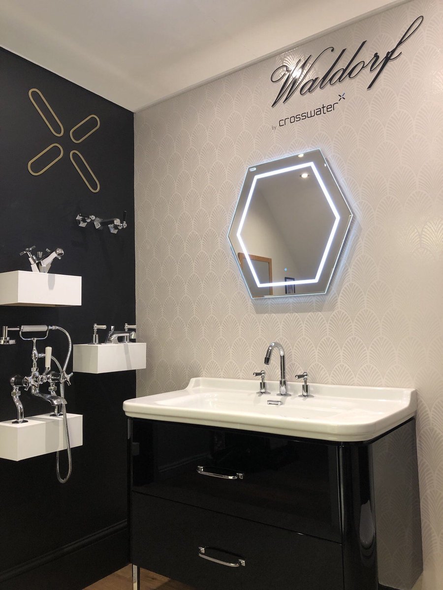 ImageDesignsol1's tweet image. #ImageDedication Traditional product but with a contemporary feel,Crosswater’s Waldorf range is exactly this...Image Design Solutions have just installed this bay setting for #LittleJohnsBatrooms Hampshire.