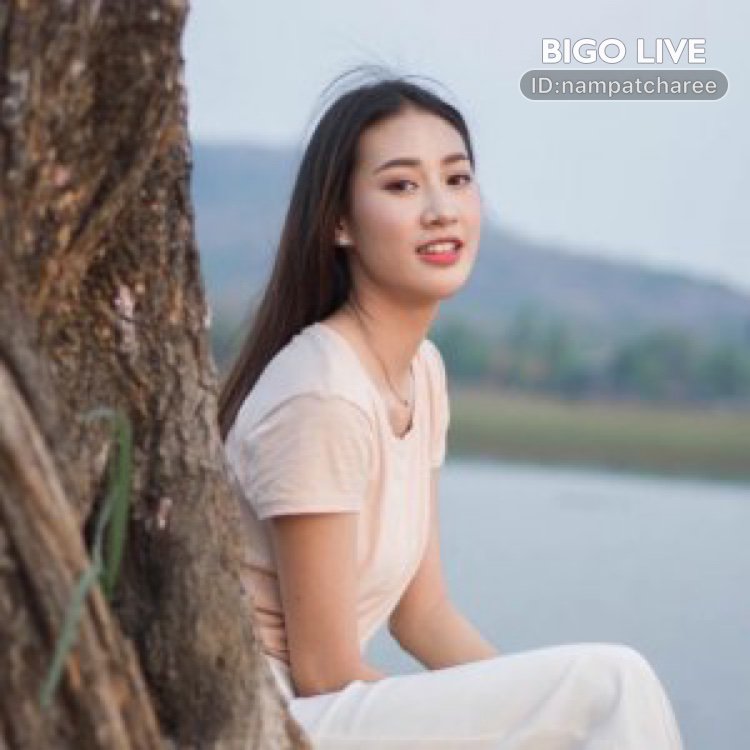 Suppawis2's tweet photo. รีบมาดูไลฟ์ของFM♚น้ำหวาน💦ᴯᵀใน#BIGOLIVE: #girl มาแย้ว 🤫  
https://t.co/cKj8xEPg5Q https://t.co/Z2otL7M0JR